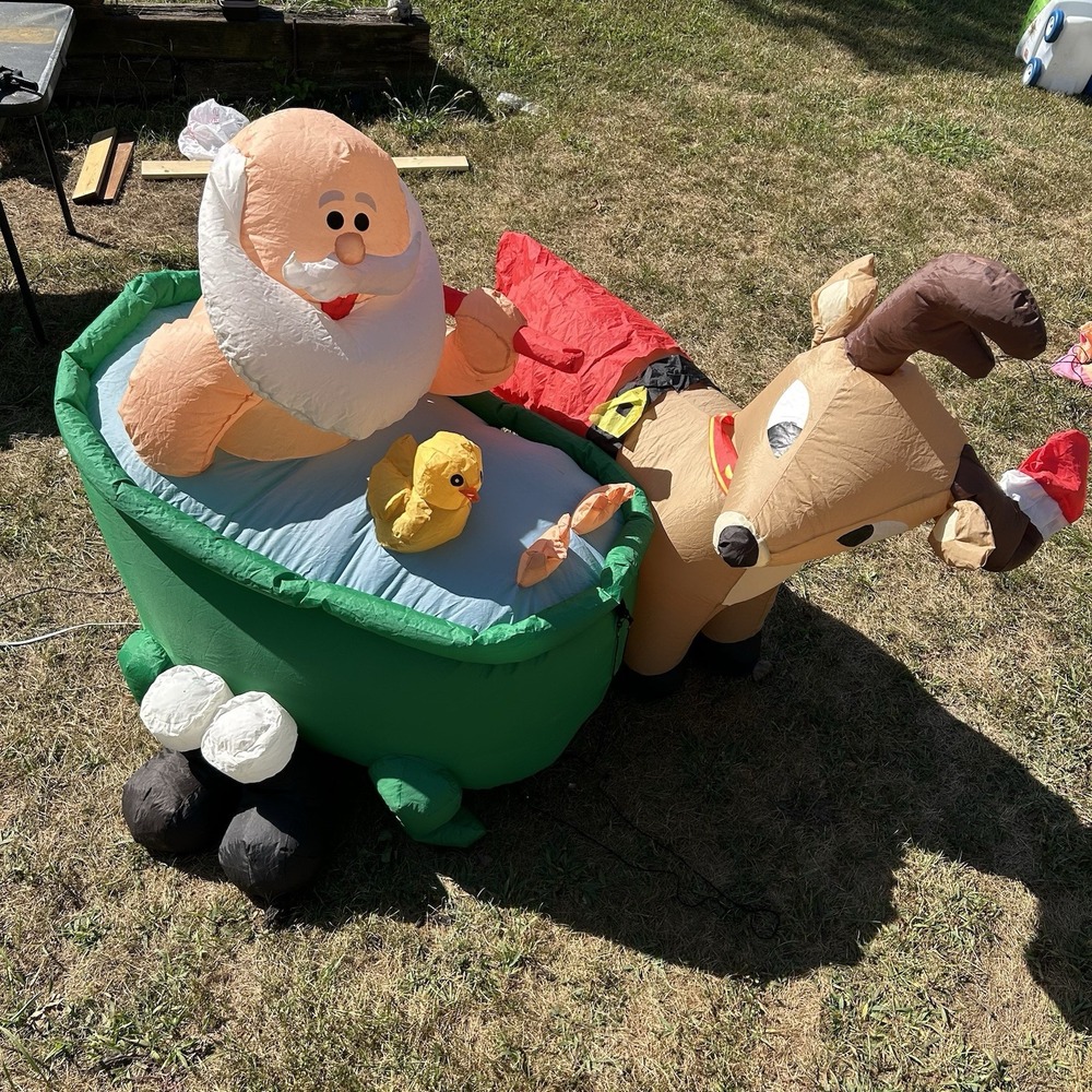 Rare Gemmy CHRISTMAS Animated Scrubbing Bath‎ Hot Tub SANTA REINDEER  inflatable